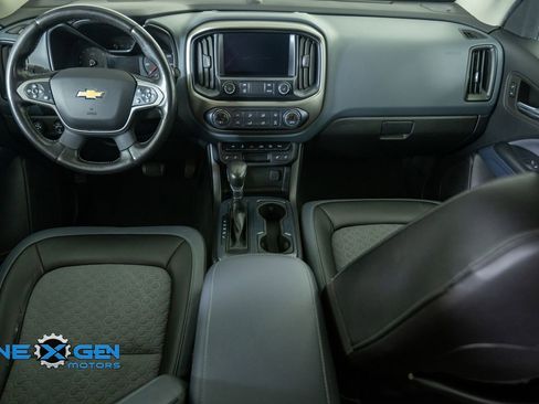 Used 2022 Chevrolet Colorado Z71 AWD/4WD image 31
