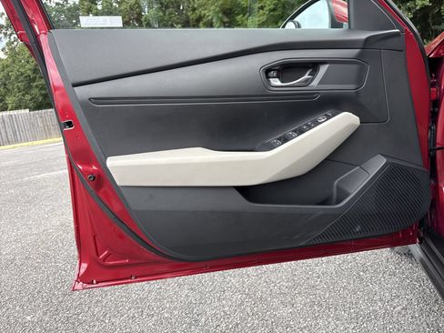 Used 2023 Honda Accord LX image 12