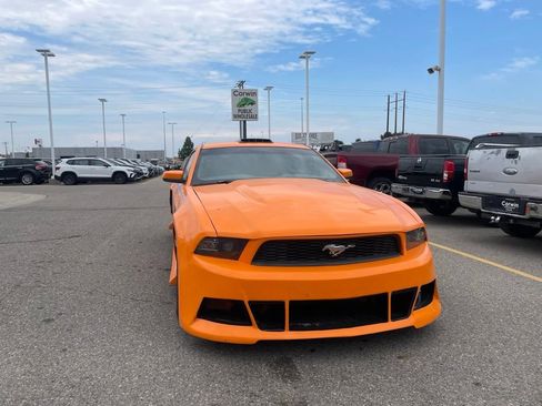 Used 2010 Ford Mustang Coupe RWD image 2