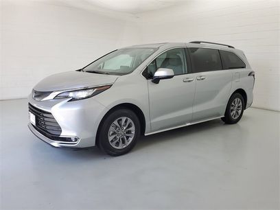 Used 2023 Toyota Sienna XLE