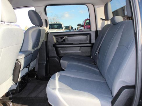 Used 2017 RAM 2500 Tradesman w/ Chrome Appearance Group image 12