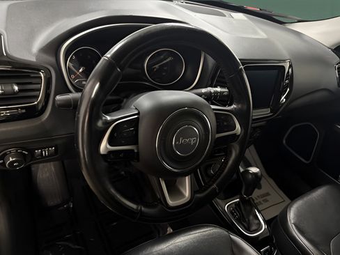 Used 2018 Jeep Compass Limited AWD/4WD image 17