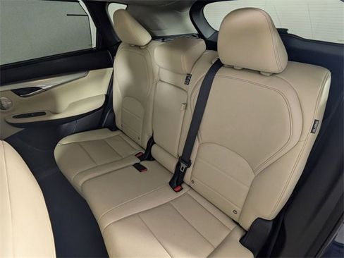 Used 2021 INFINITI QX50 Sensory image 27