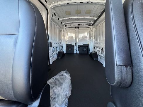 New 2025 Ford Transit 250 148 Medium Roof image 24