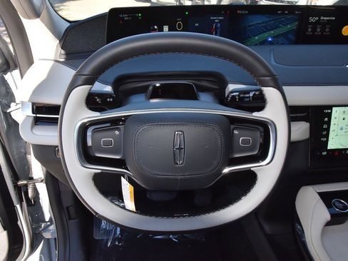 New 2025 Lincoln Navigator Reserve image 24