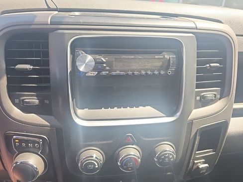 Used 2017 RAM 1500 Express AWD/4WD image 13