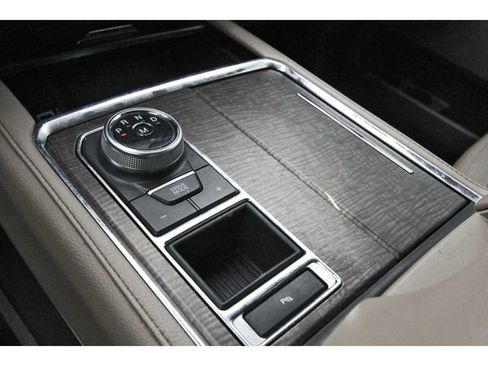 Used 2019 Ford Expedition Limited w/ Equipment Group 301A RWD image 24