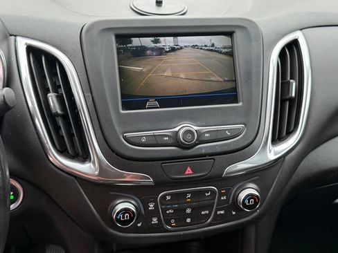 Used 2019 Chevrolet Equinox LT FWD image 17