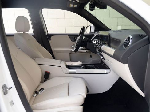 Used 2026 Mercedes-Benz GLB 250 image 27
