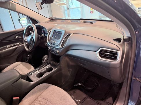 Used 2023 Chevrolet Equinox LT AWD/4WD image 32