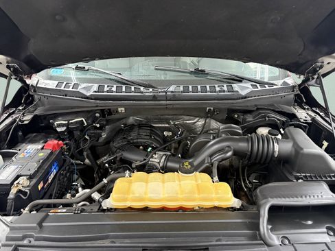 Used 2017 Ford F150 XLT w/ Trailer Tow Package image 8