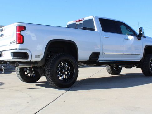 Used 2026 Chevrolet Silverado 3500 High Country w/ High Country Premium Package image 21