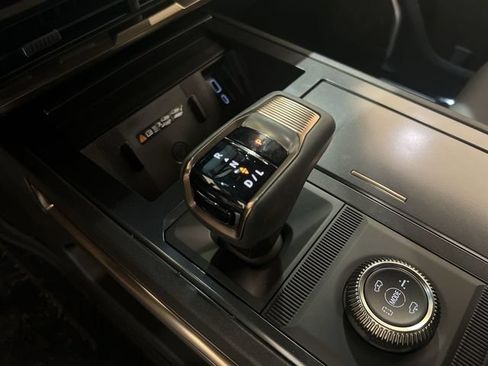 New 2025 GMC Hummer EV 2X AWD/4WD image 15
