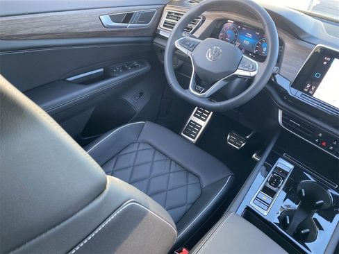 New 2026 Volkswagen Atlas SEL Premium R-Line image 10