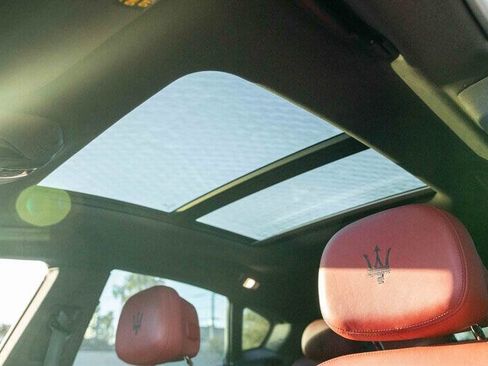 Used 2017 Maserati Levante w/ Sport Package image 15