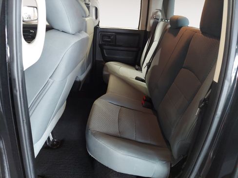 Used 2019 RAM 1500 Tradesman w/ Chrome Plus Package RWD image 23