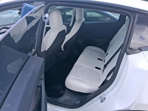 Used 2022 Tesla Model Y Performance AWD/4WD image 4