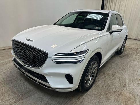 Used 2024 Genesis GV70 2.5T Advanced w/ Advanced Package image 10