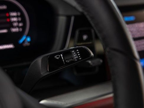 Certified 2025 Porsche Cayenne Coupe AWD/4WD image 45