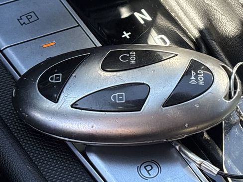 Used 2024 Hyundai Elantra Limited image 38