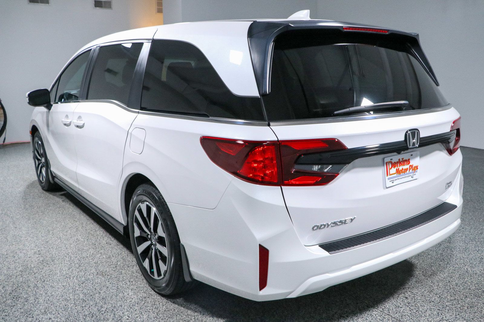 Used 2025 Honda Odyssey EX-L image 9
