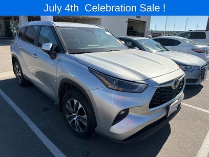 Used 2023 Toyota Highlander XLE