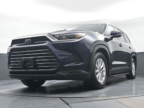 Certified 2024 Toyota Grand Highlander XLE image 34