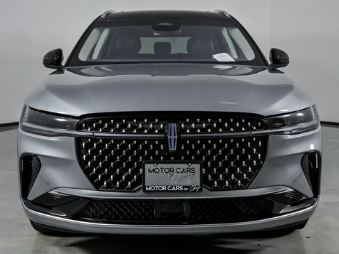 Used 2024 Lincoln Nautilus Reserve w/ Equipment Group 203A image 5