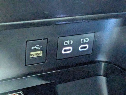 Used 2026 Toyota Camry SE FWD image 25