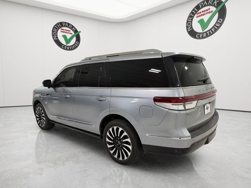 Used 2024 Lincoln Navigator Black Label AWD/4WD image 3