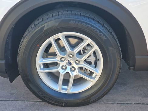 New 2026 Ford Explorer Active image 37