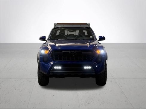 Used 2024 Toyota Tacoma TRD Off-Road w/ TRD Off Road Upgrade Package AWD/4WD image 4