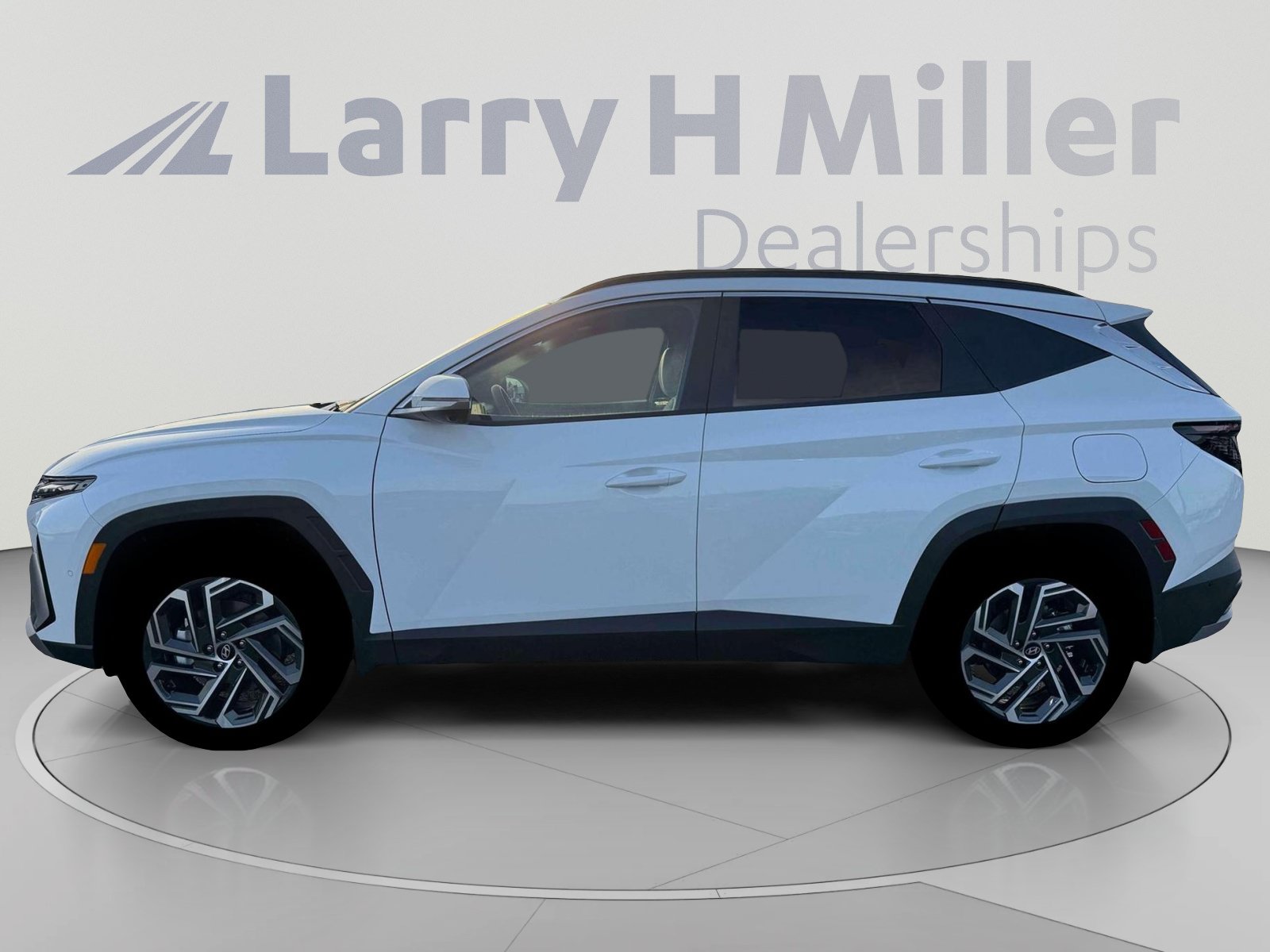 New 2026 Hyundai Tucson Limited AWD/4WD image 3