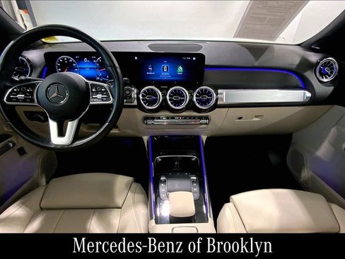 Certified 2023 Mercedes-Benz GLB 250 4MATIC image 18