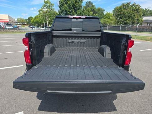 Used 2024 Chevrolet Silverado 1500 ZR2 w/ Technology Package image 12