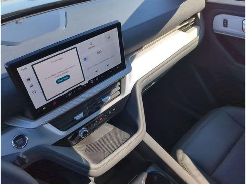 New 2026 Ford Explorer Active w/ Active Comfort Package RWD image 18