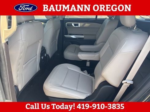 Used 2022 Ford Explorer XLT w/ Equipment Group 202A AWD/4WD image 14