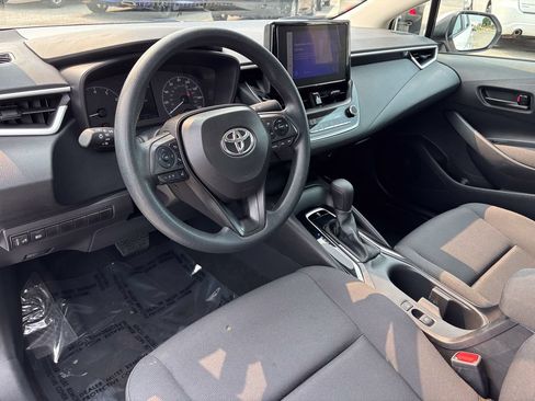 Used 2025 Toyota Corolla LE FWD image 16