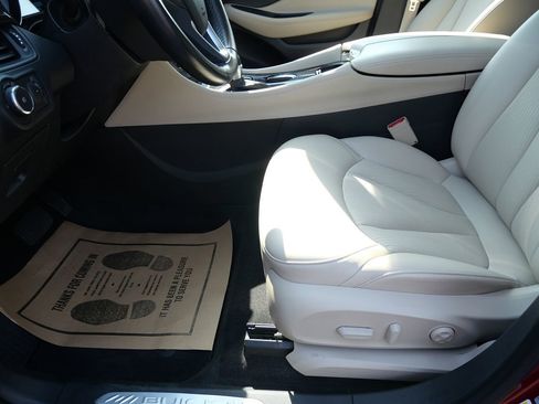 Used 2020 Buick Envision Preferred image 13