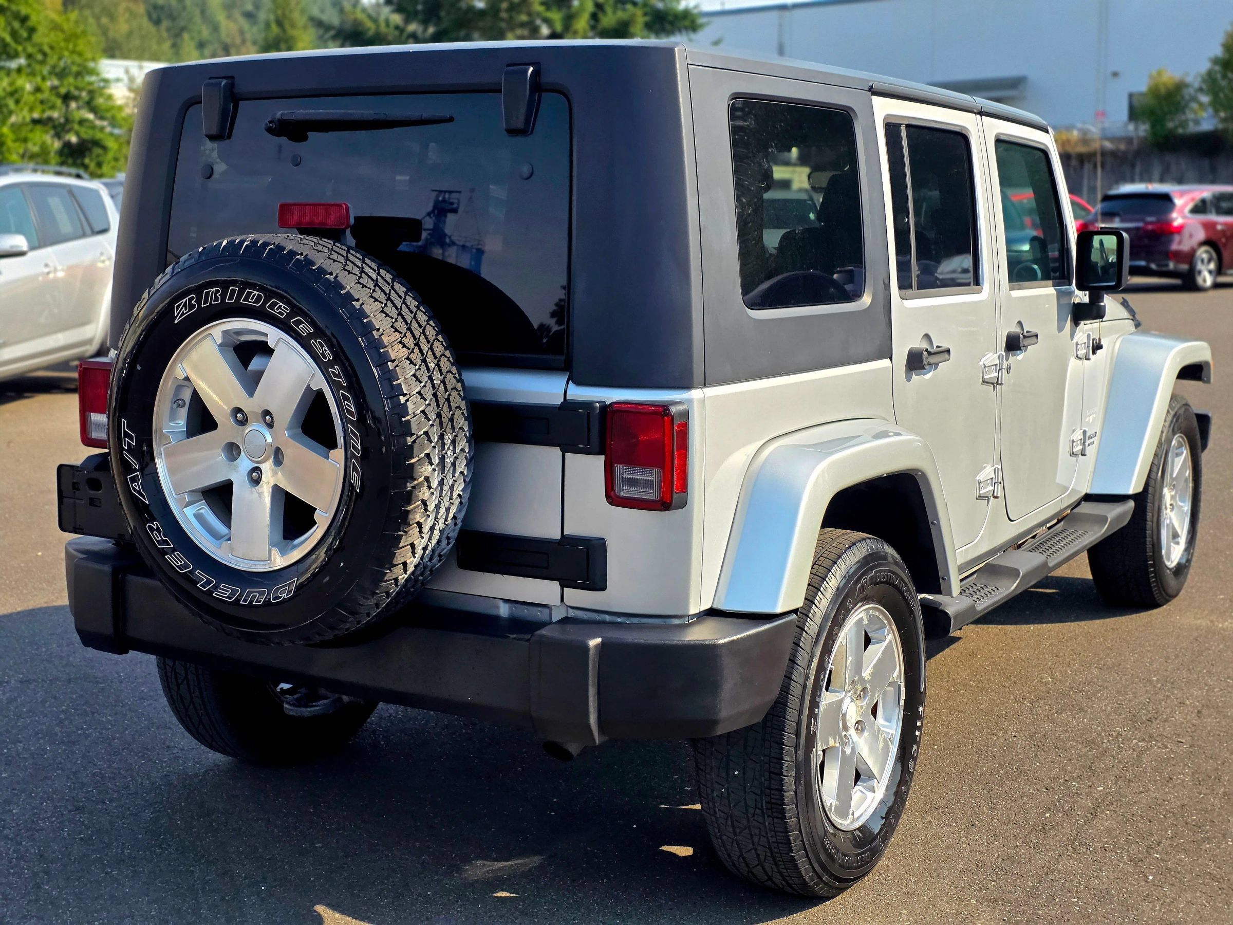 Used 2008 Jeep Wrangler Unlimited Sahara AWD/4WD image 11