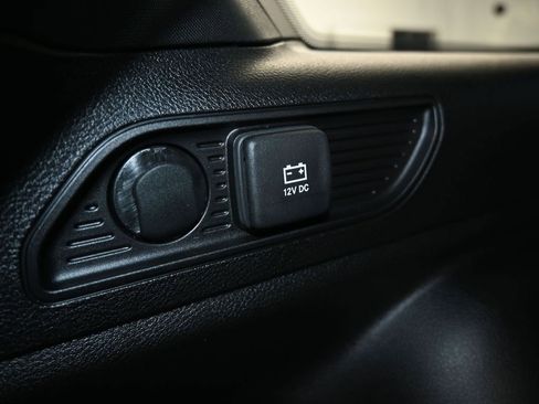 Used 2024 Jeep Grand Cherokee Altitude image 39