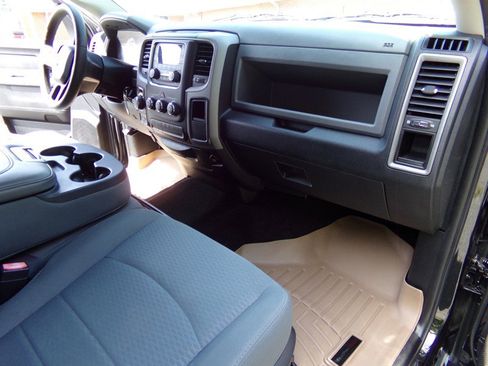 Used 2015 RAM 1500 Express AWD/4WD image 34