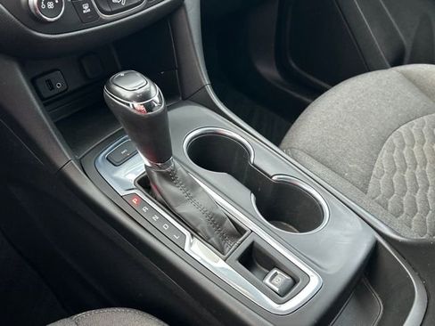 Used 2018 Chevrolet Equinox LT image 26