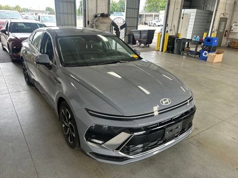 Used 2024 Hyundai Sonata SEL FWD image 1