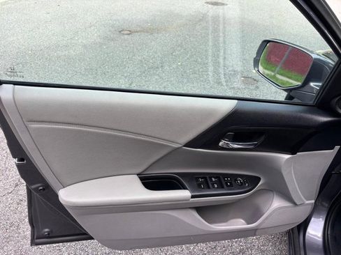 Used 2014 Honda Accord EX image 10