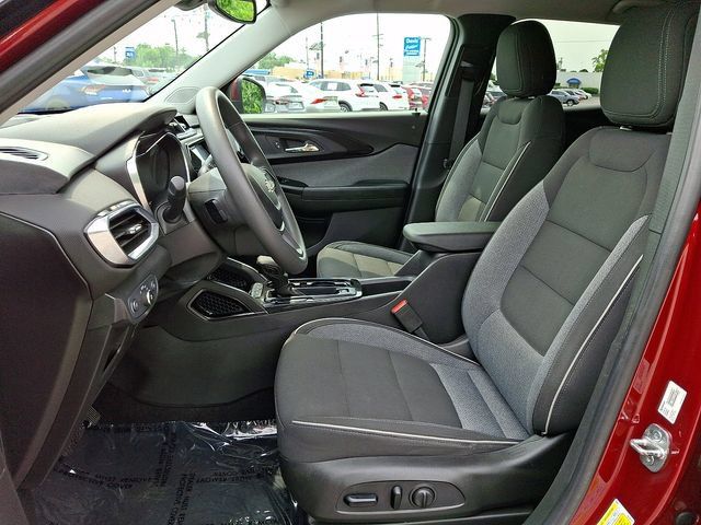 Used 2022 Chevrolet TrailBlazer LT w/ Convenience Package FWD image 14