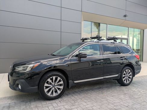 Used 2019 Subaru Outback 2.5i Touring AWD/4WD image 1