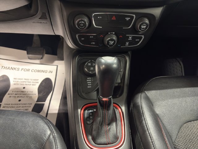 Used 2018 Jeep Compass Trailhawk w/ Cold Weather Group AWD/4WD image 35