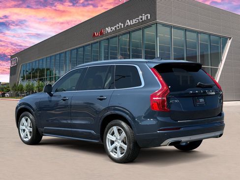 Used 2020 Volvo XC90 T6 Momentum AWD/4WD image 5