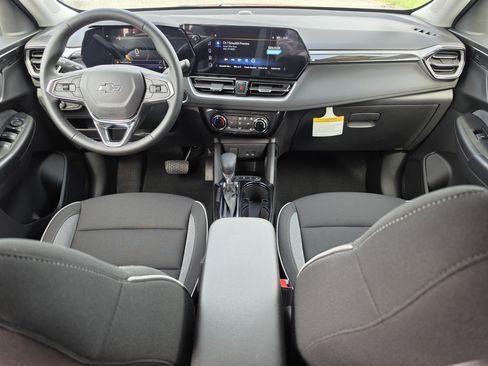 New 2026 Chevrolet TrailBlazer LT w/ Midnight Edition FWD image 18